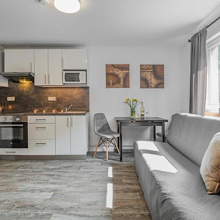 Apartman Horalka ペツ・ポト・スニェシュコウ エクステリア 写真