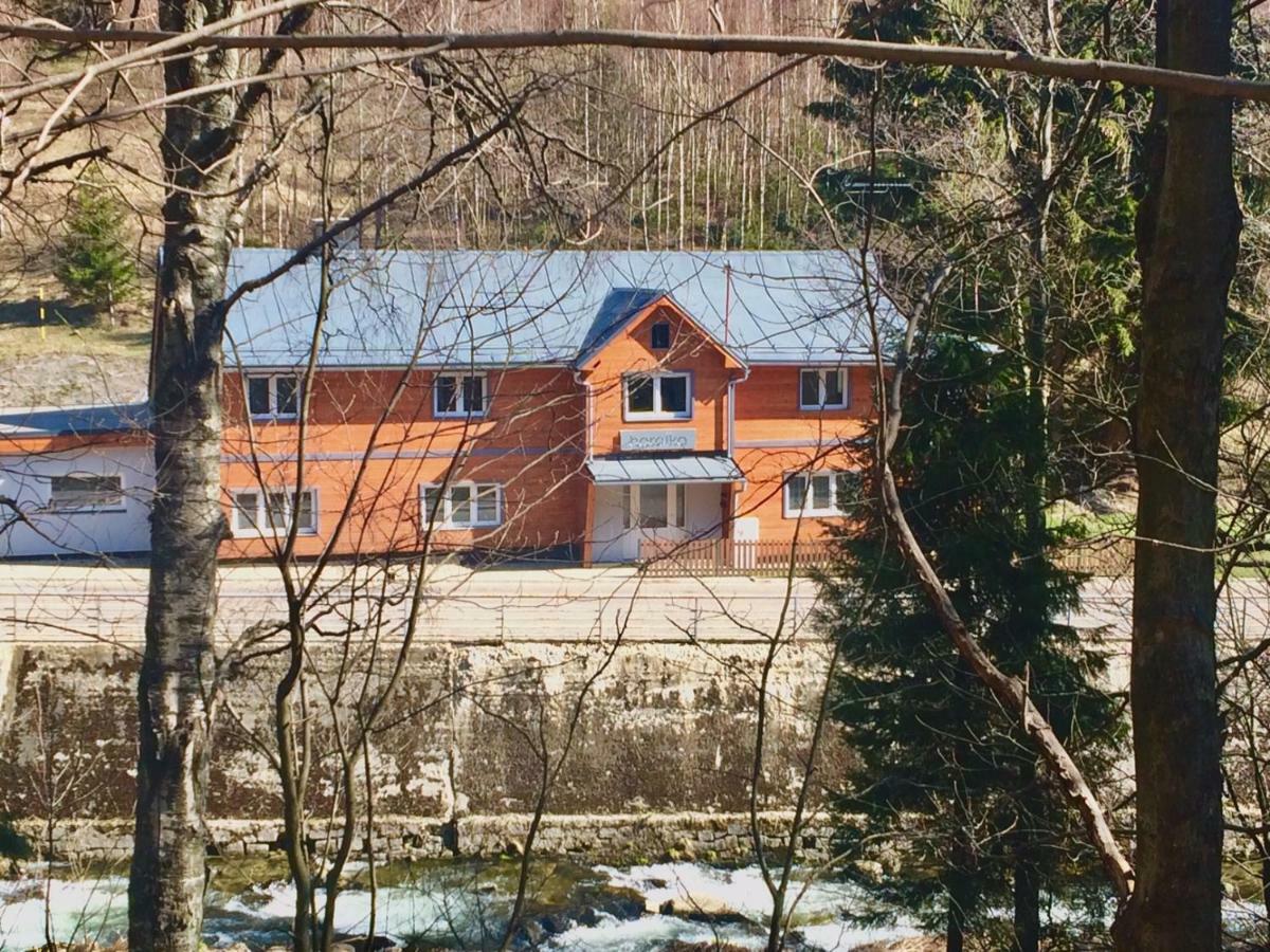 Apartman Horalka ペツ・ポト・スニェシュコウ エクステリア 写真